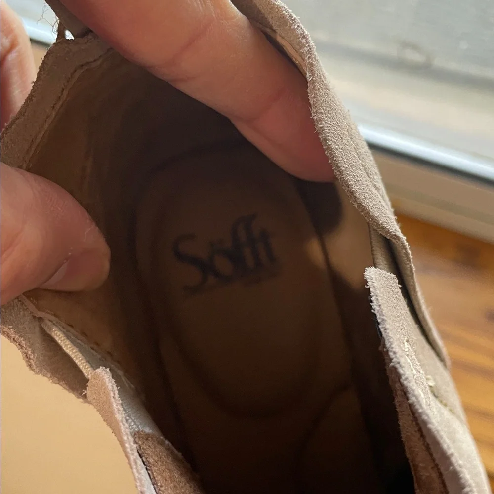 Sofft Women's Cream Wedge Ankle Boots